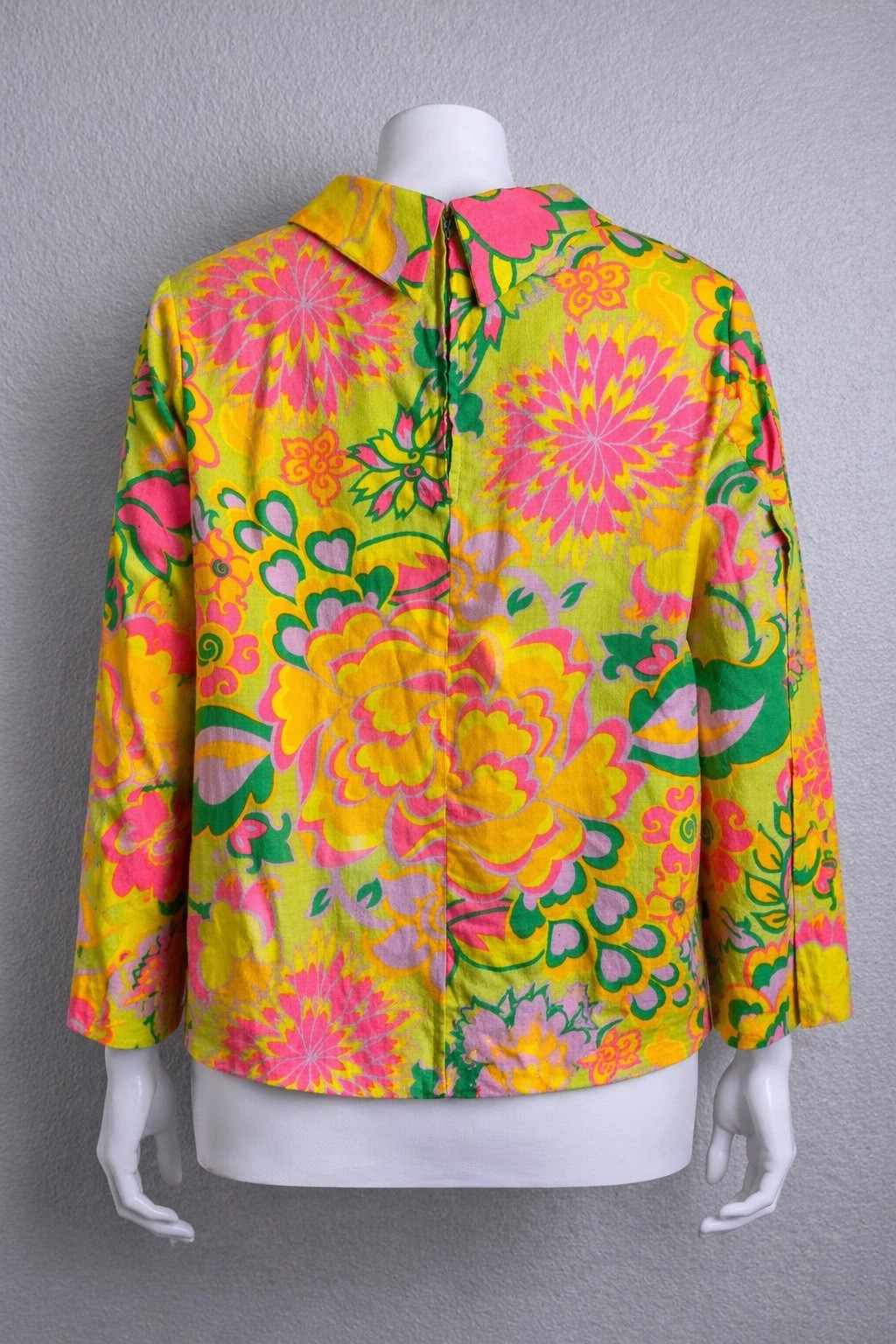 60’s VTG Mod Psychedelic Floral Cotton Lawn Mock Top QueenCasuals Boxy L? No Tag
