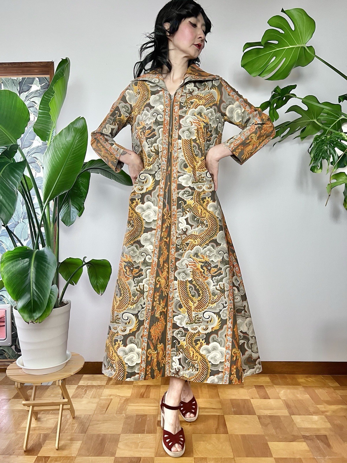 VTG 70s Dragon Cloud Print Cotton Hostess Maxi Dress Caftan Oriental Novelty S