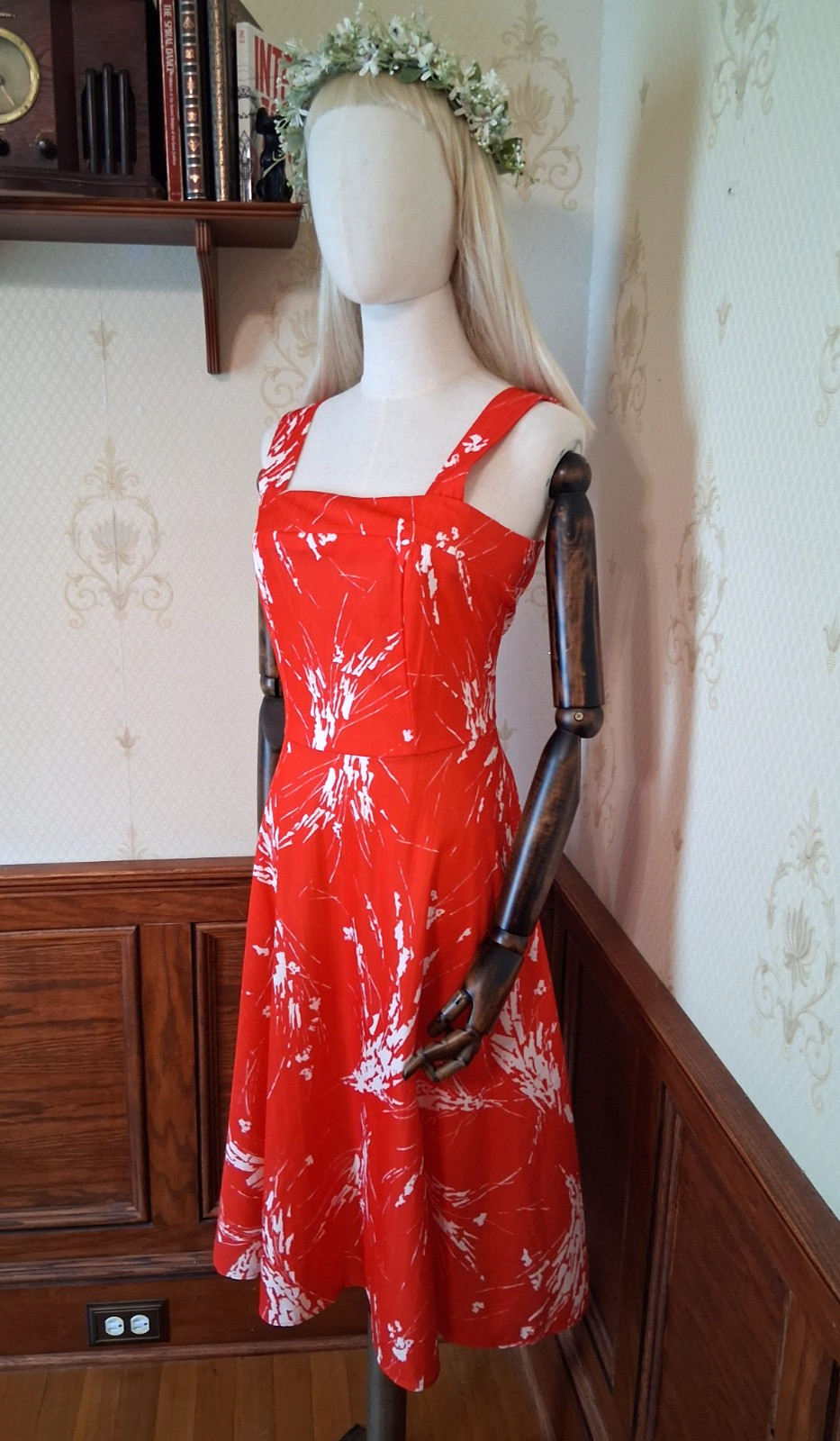 Vintage 1960s/1970s Red Psychedelic Print Boho Mod Hippie Sleeveless Dress