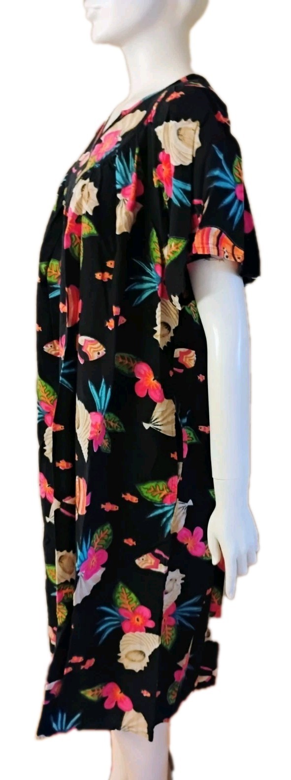 VTG 1980&rsquo;s « Daffodil » Black with Vibrant Tropical Patterned MuMu or Loungewear