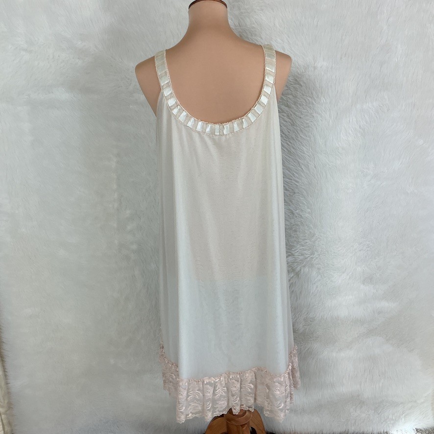 Vintage 50s Odette Barsa Ivory, Blue & Pinkish Ivory Lace Trim Nylon Nightgown L