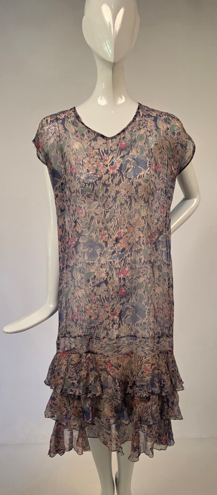 FLAPPER 1920’S FLORAL PRINT SILK CHIFFON DRESS W RUFFLE BOTTOM + MATCHING JACKET