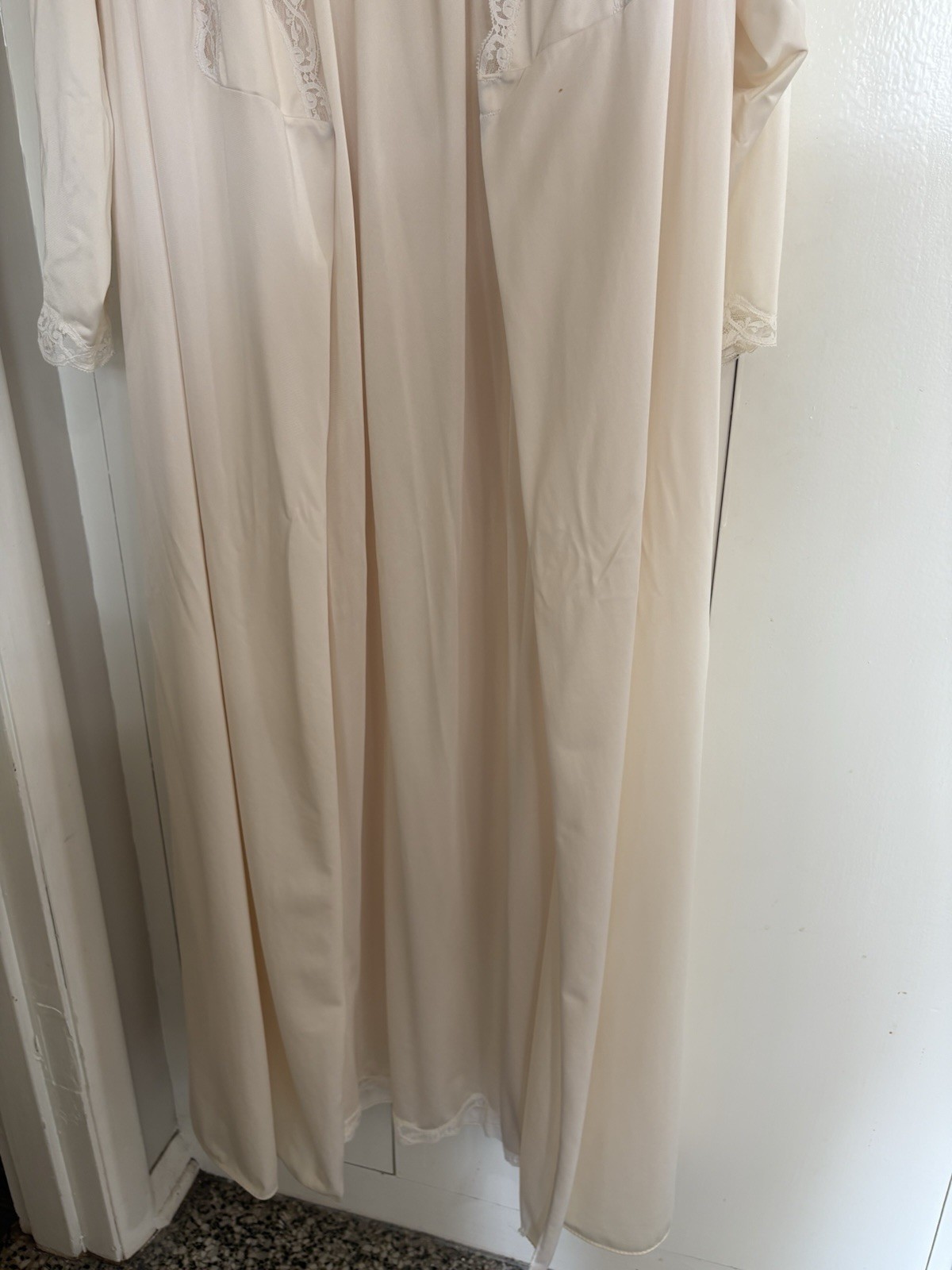 VTG Shadowline Peignoir Set Negligee Lace Light Blush Small Med 2 Pc Gown Robe