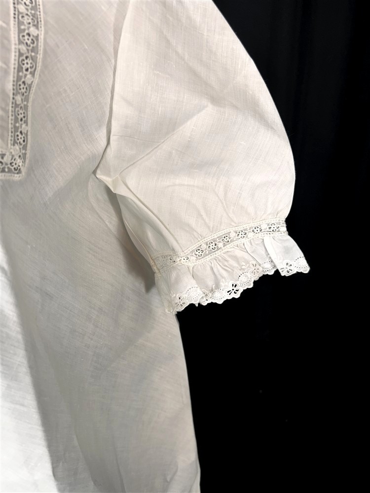 antique nightgown white linen eyelet lace Edwardian bust 46 original 1900-20