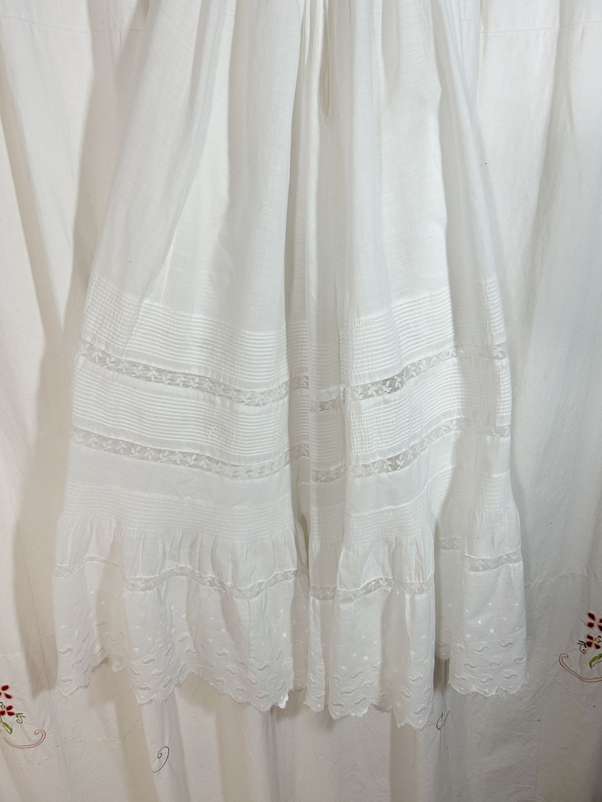 Antique Vtg Edwardian White Lawn Cotton Petticoat Pintucks Lace 20&Prime; Waist 2XS