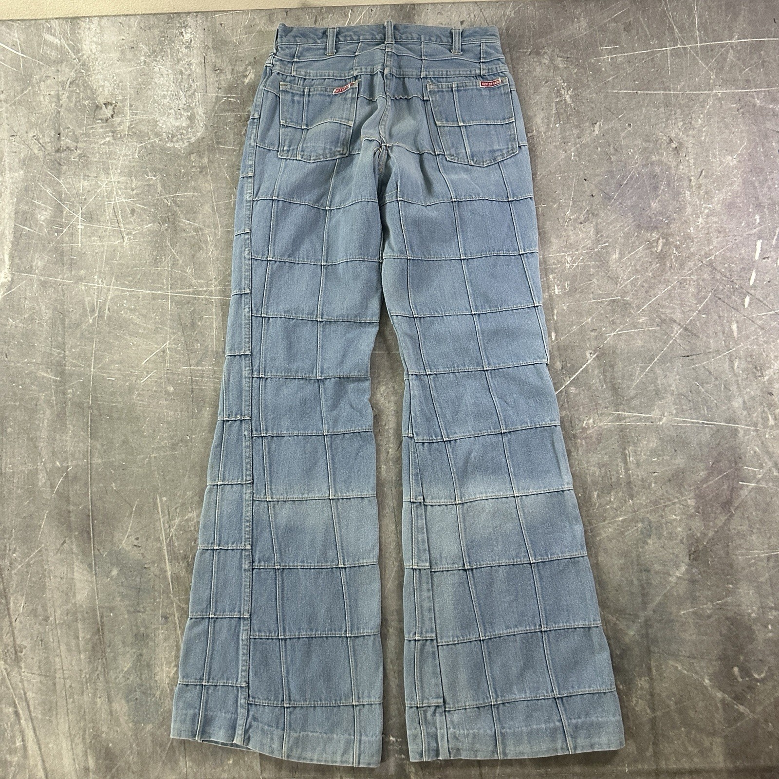 Vintage &rsquo;70s Brittania Patchwork Light Wash Bellbottom Boho Flare Jeans 33 Waist