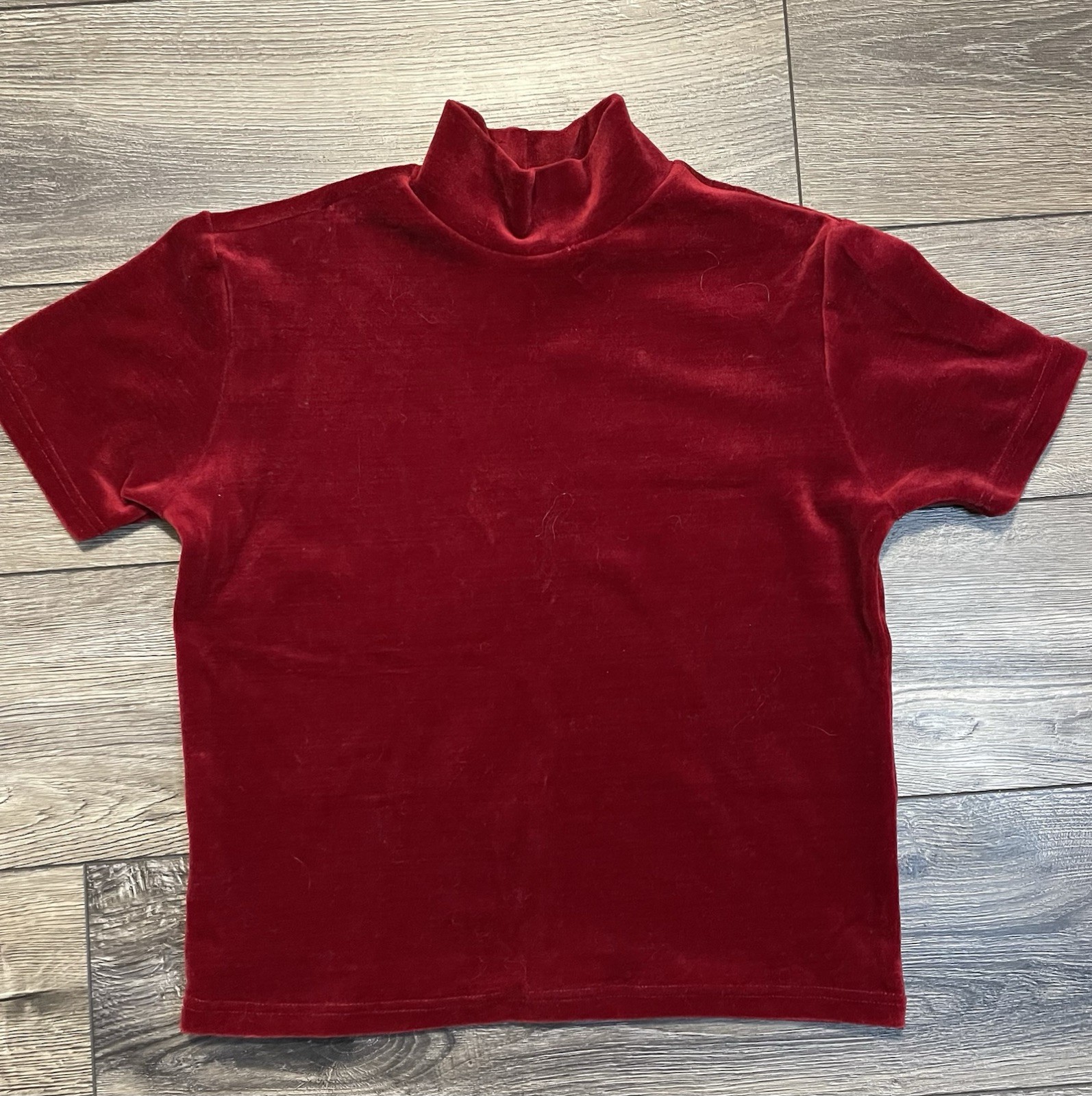 Reference Point Petites Woman’s Red Velour Mock Neck short Sleeve Blouse