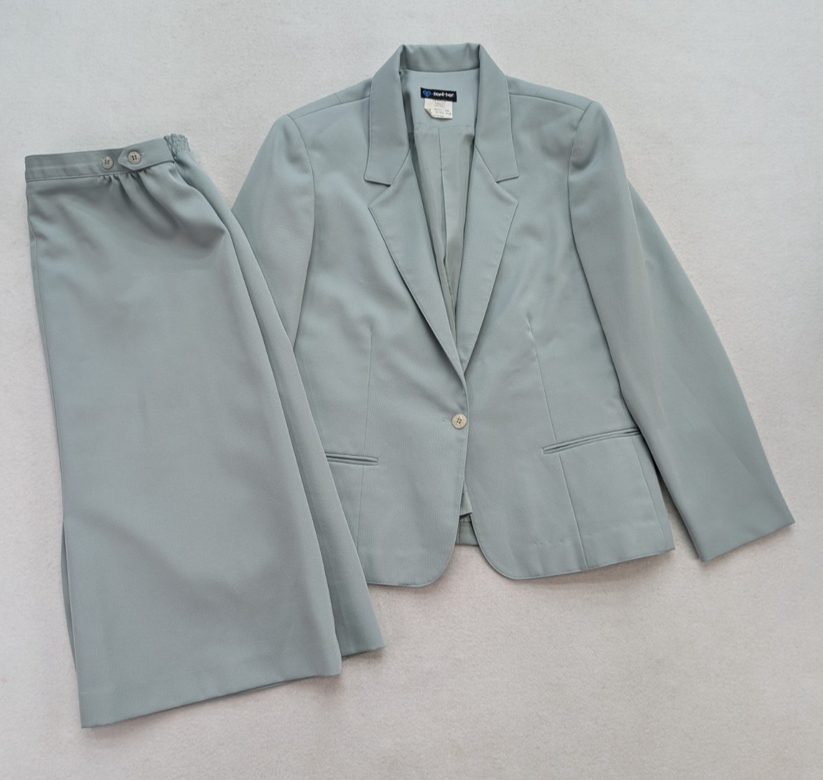 Panther Vintage Women&rsquo;s Suit Size 17/18 Mint Green Midi Skirt FLAWS