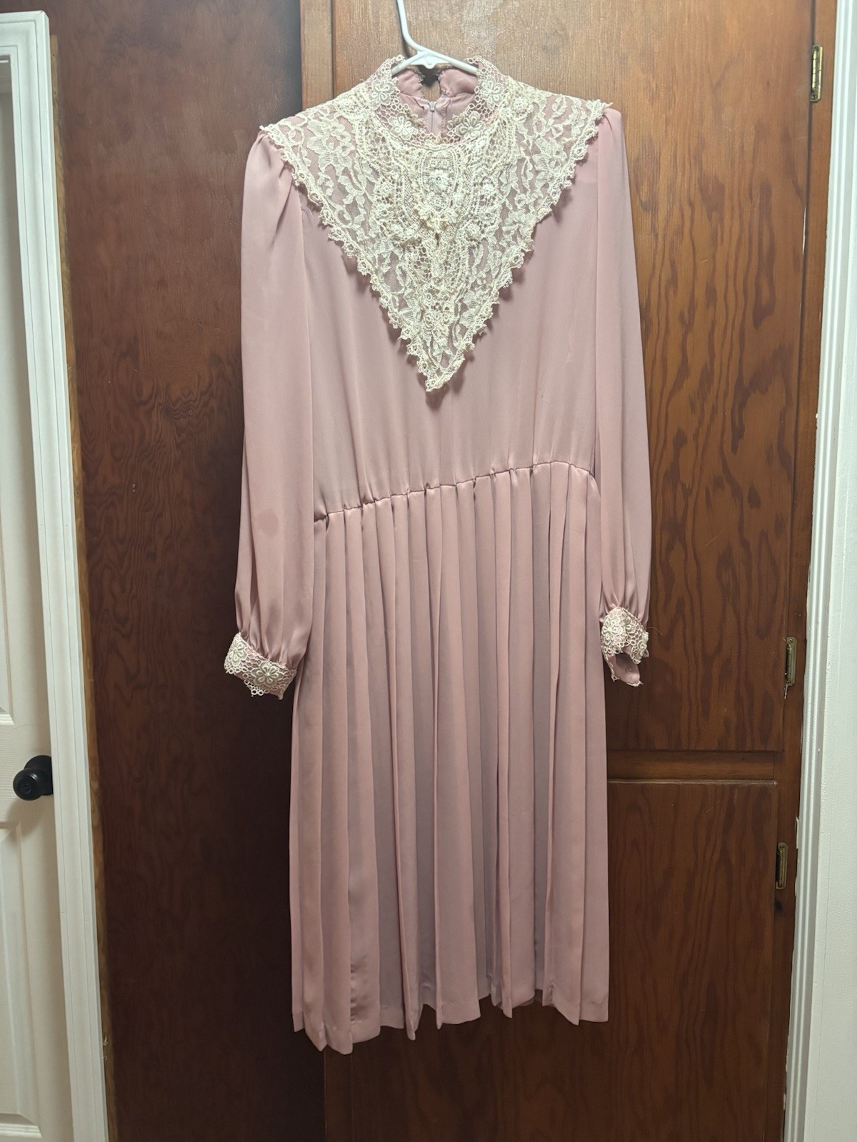 Vintage Pink Dress Pleated Skirt Lace Collar Size 13/14 Made In USA