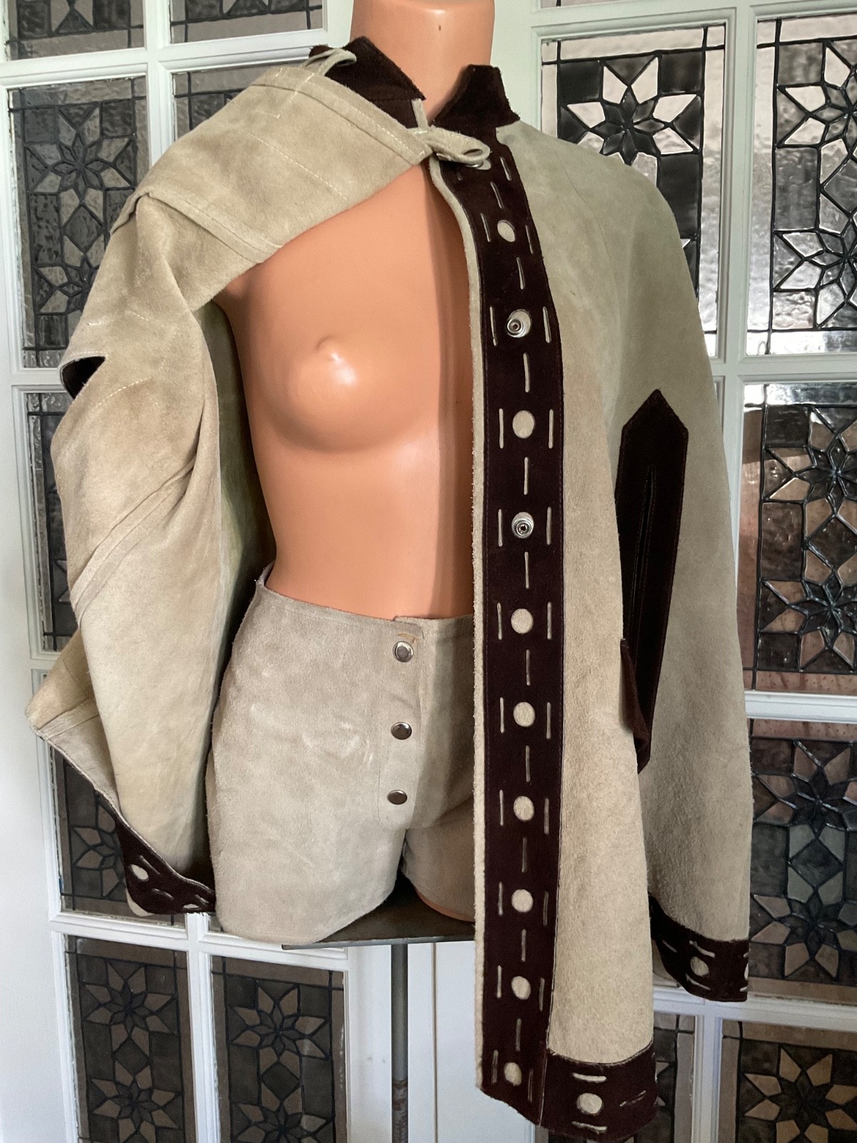 Vintage 1960s Tan Brown Suede Leather Poncho Snap Button Boho Hippie Cape Medium