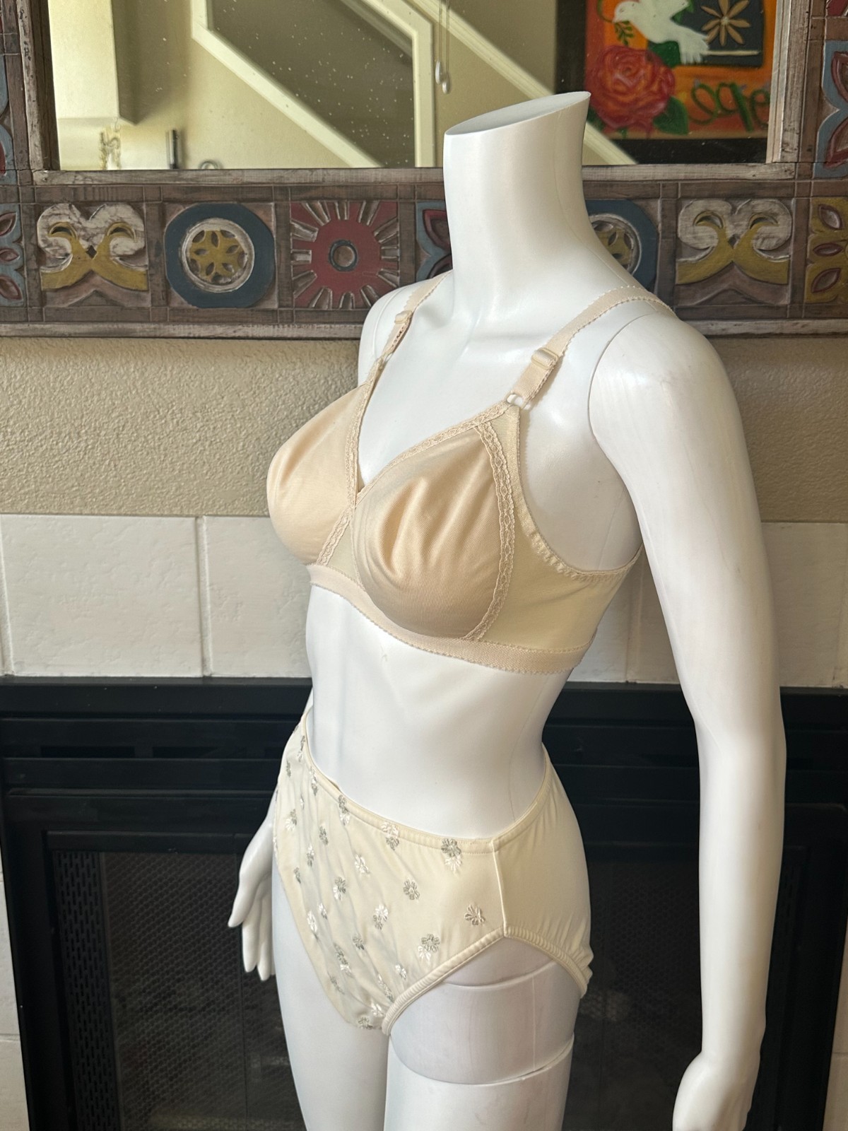 Collectible L Warner&rsquo;s Flower Charms bottoms matching braziers lingerie set