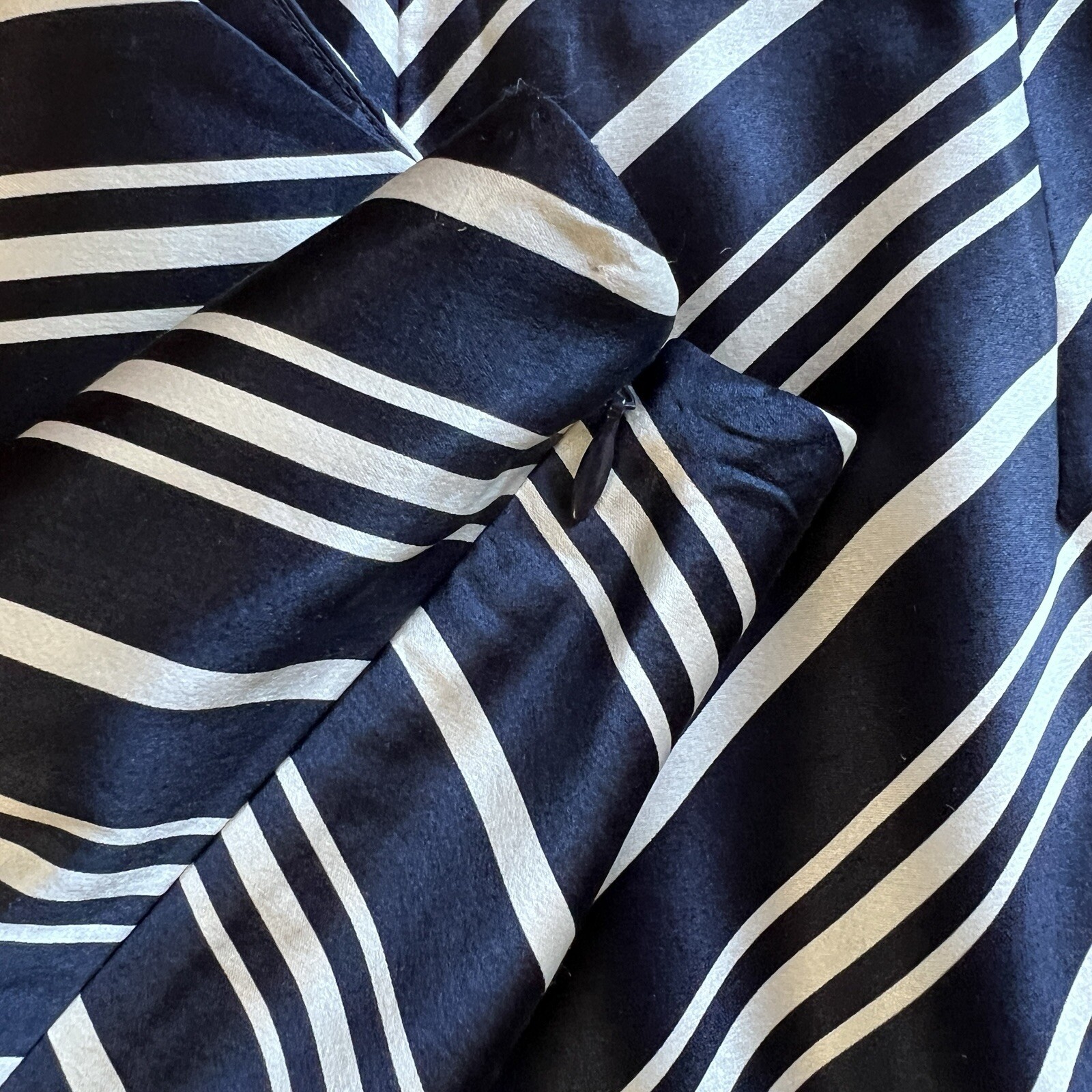 Pendleton Silk Chevron Stripe Pencil Skirt Size 10 Navy White Workwear