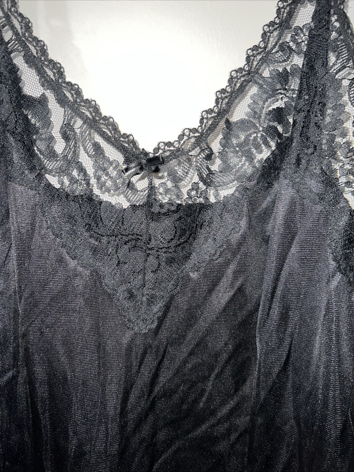 Vintage Maidenform Something Special Nylon Black Slip w/ Lace Size 38-Nice