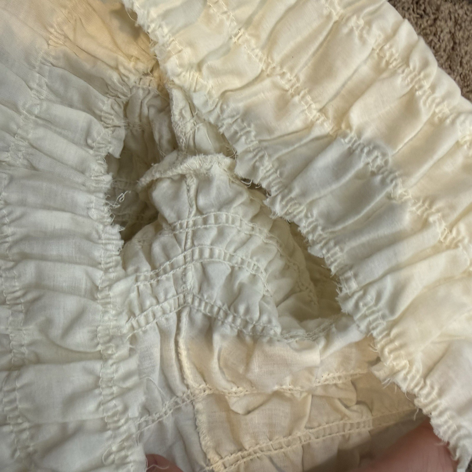 Vintage bloomers lace & Ruffle Stretch 28 waist very stretchy