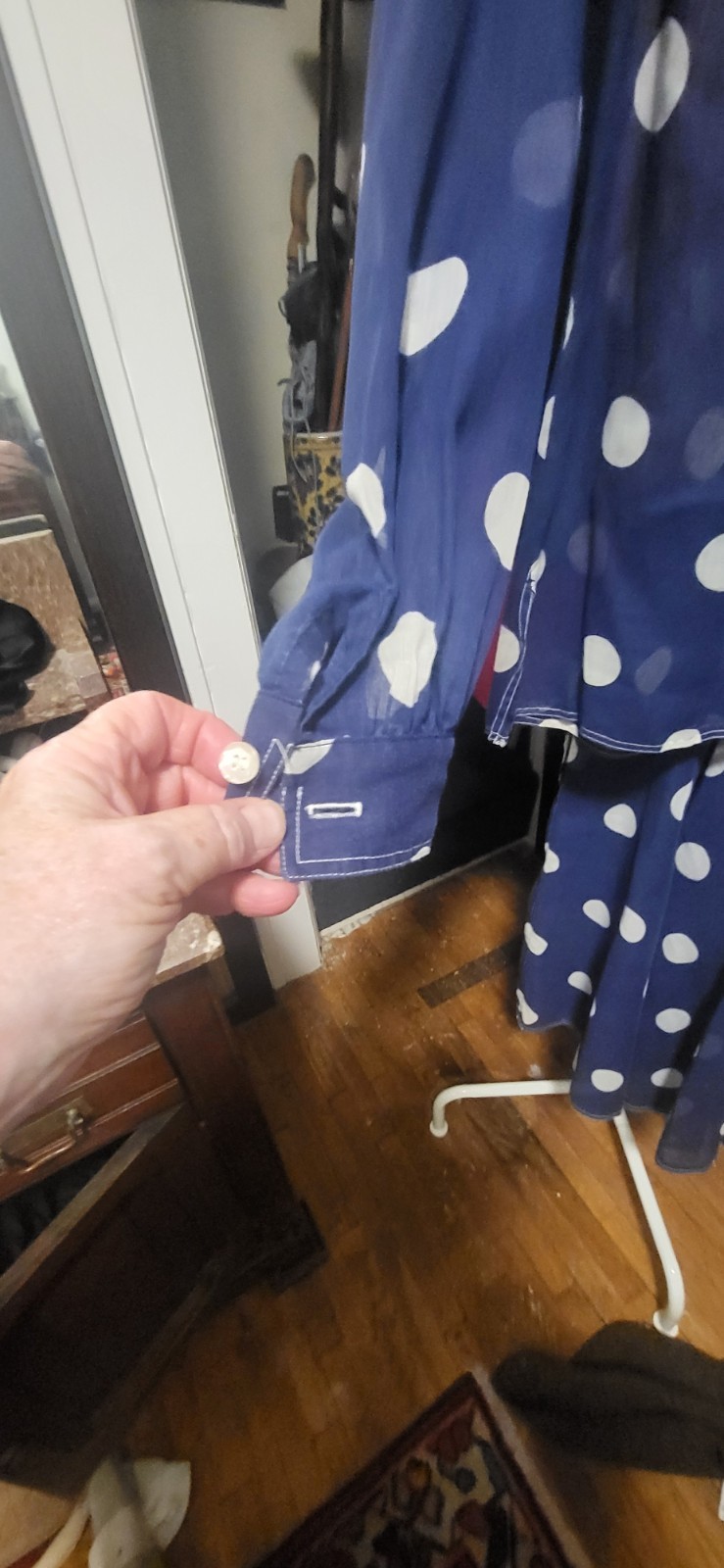 Vintage 1970&rsquo;s Ellen Tracy 2 Pc Navy Blue & White Lrg Polka Dot Skirt & Top 5/6