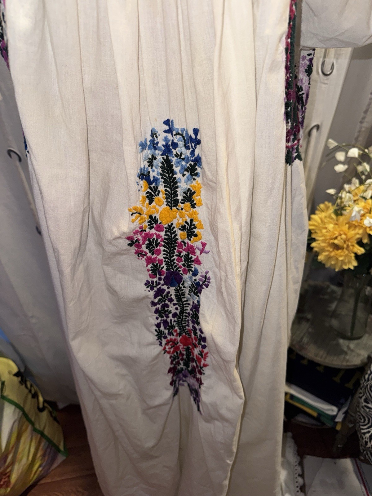 Vintage Oaxacan Mexican 70&rsquo;s Long Dress Off White Cotton Embroidered Floral Sz L