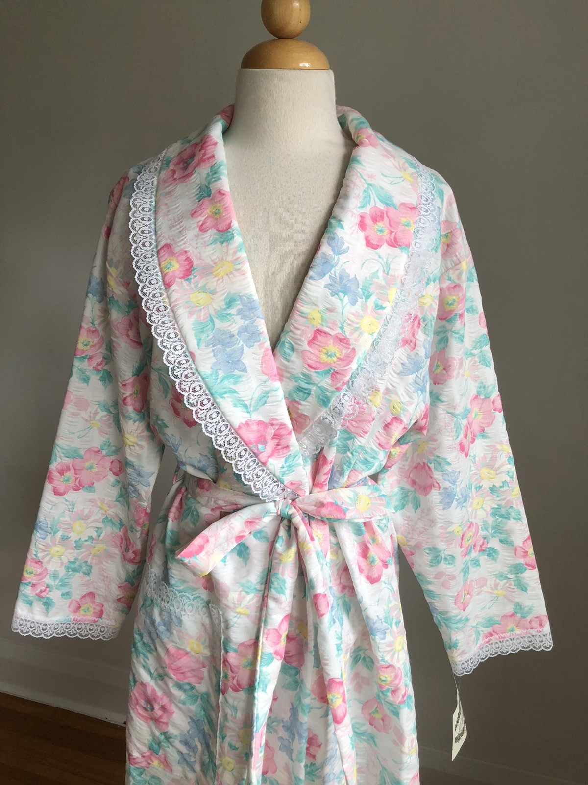 STUNNING NWT VTG CACHET Floral PolyCottton & White Lace Full-length Robe SZ M