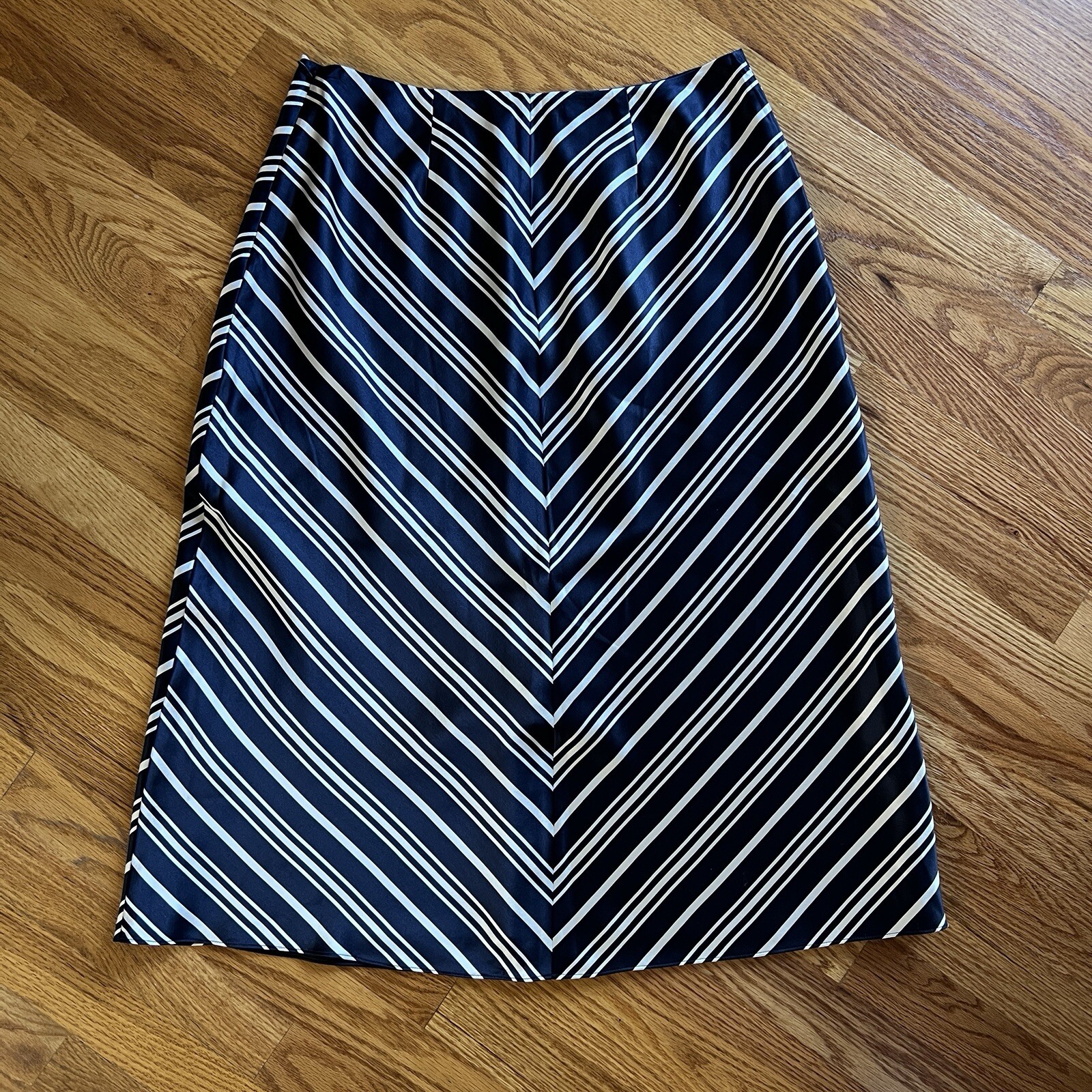 Pendleton Silk Chevron Stripe Pencil Skirt Size 10 Navy White Workwear
