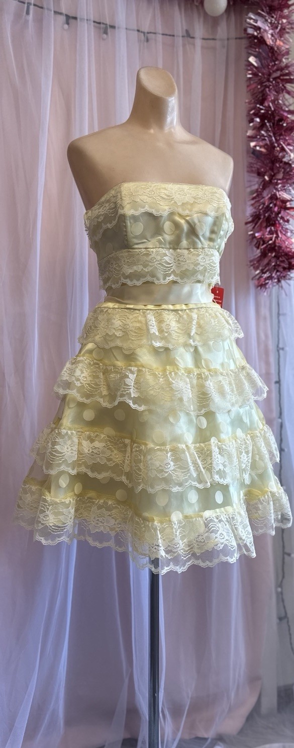 Vintage 90s Frilly Lace Strapless Mini Dress Cupcake Fit Flare Prom HoCo NWT XS