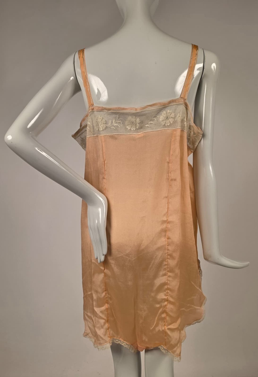 ANTIQUE FLAPPER 1920’S SILK STEP IN SLIP W VALENCIENNES LACE TRIM TOP