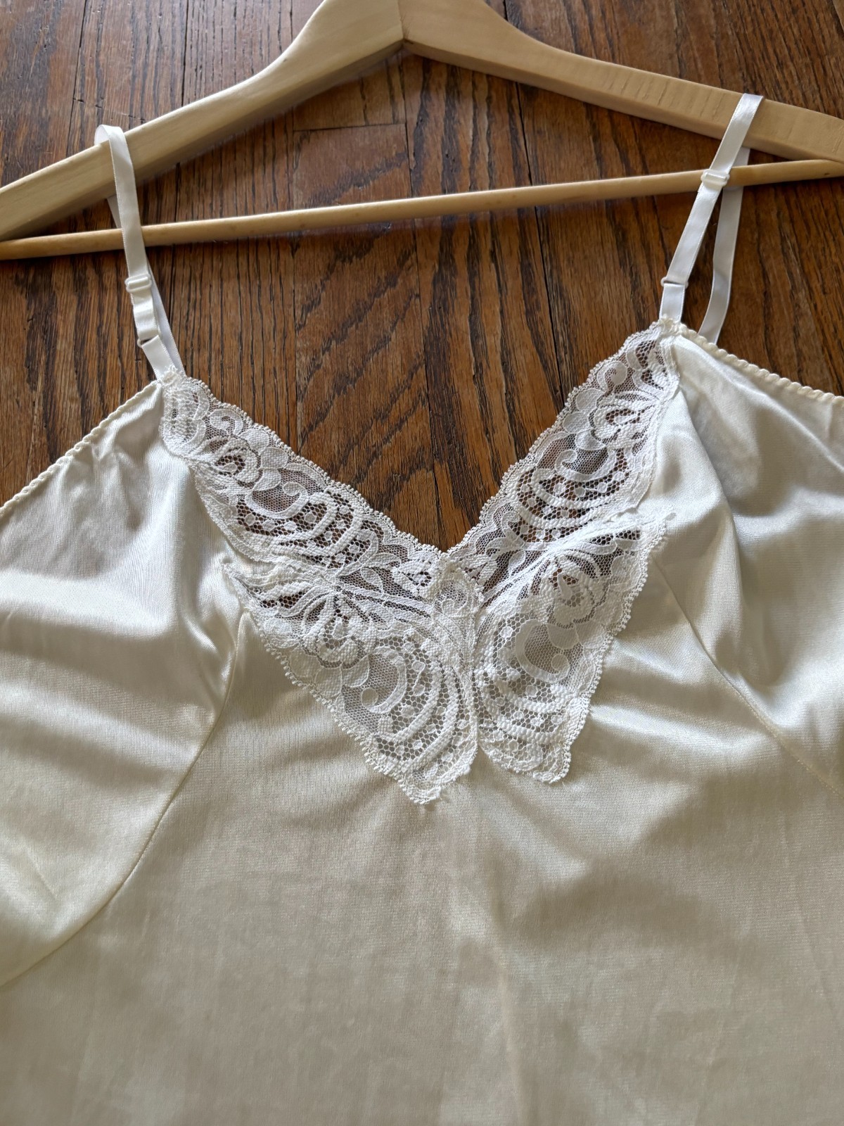 Vintage Adonna Ivory Cream Lingerie Short Chemise Slip Dress Nylon Made USA 40