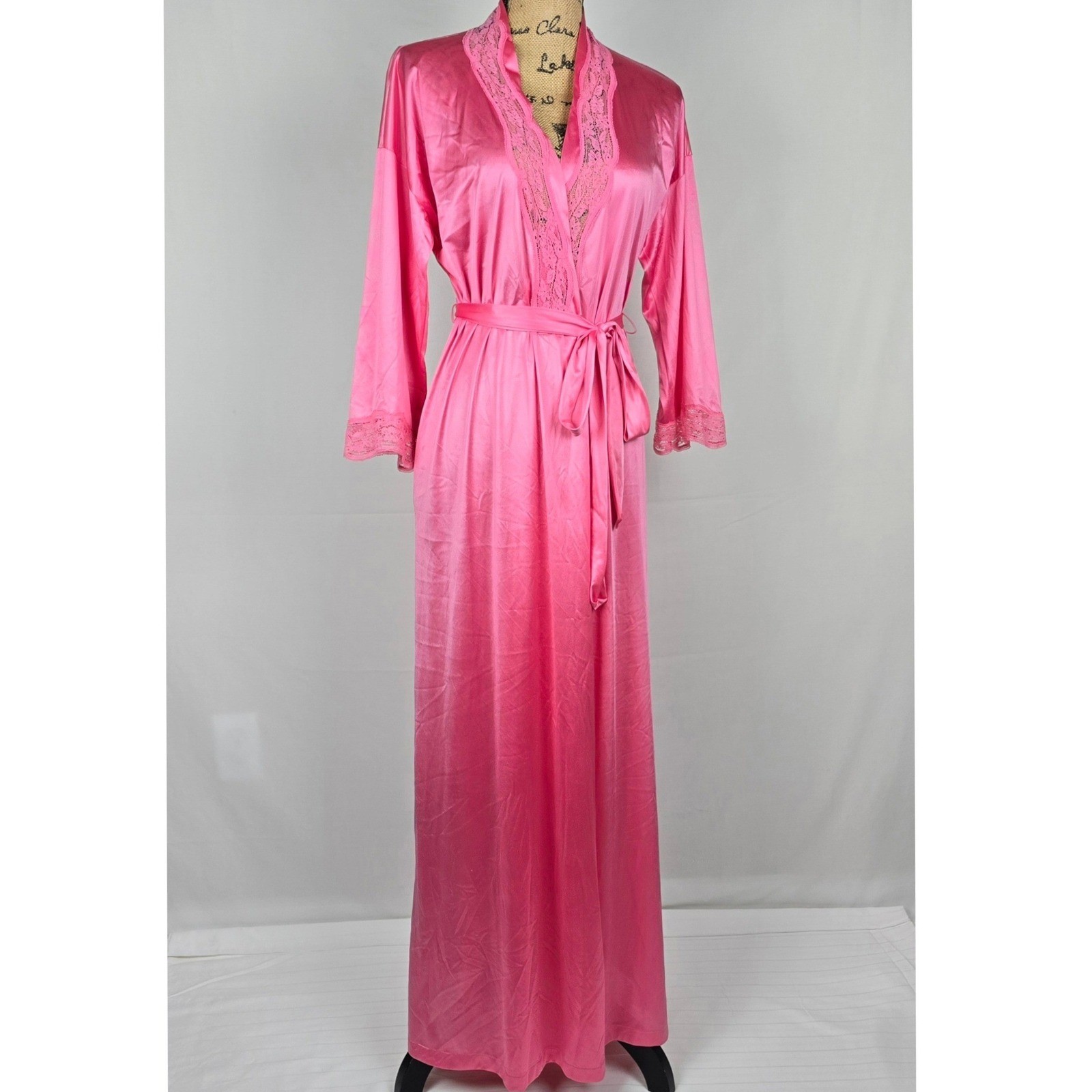 Vintage Vanity Fair Pink Lace Trim Robe Antron III Nylon Wrap Dressing Gown XS