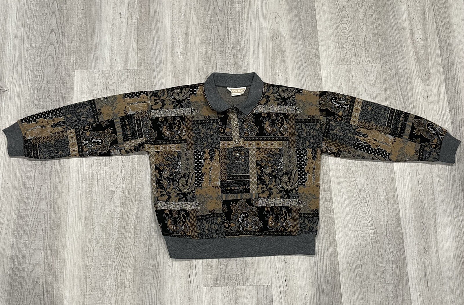 Season Ticket USA Made Vintage Woman’s Grey and beige Sweater Size S Small