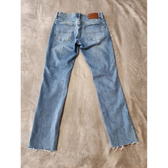 Lucky Brand Sweet Straight Mid Rise Raw Hem 2/26 Blue