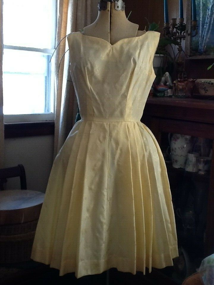 Vintage 1950&rsquo;s Beautiful Seamstress made Unworn DRESS & Jacket 34-23-44