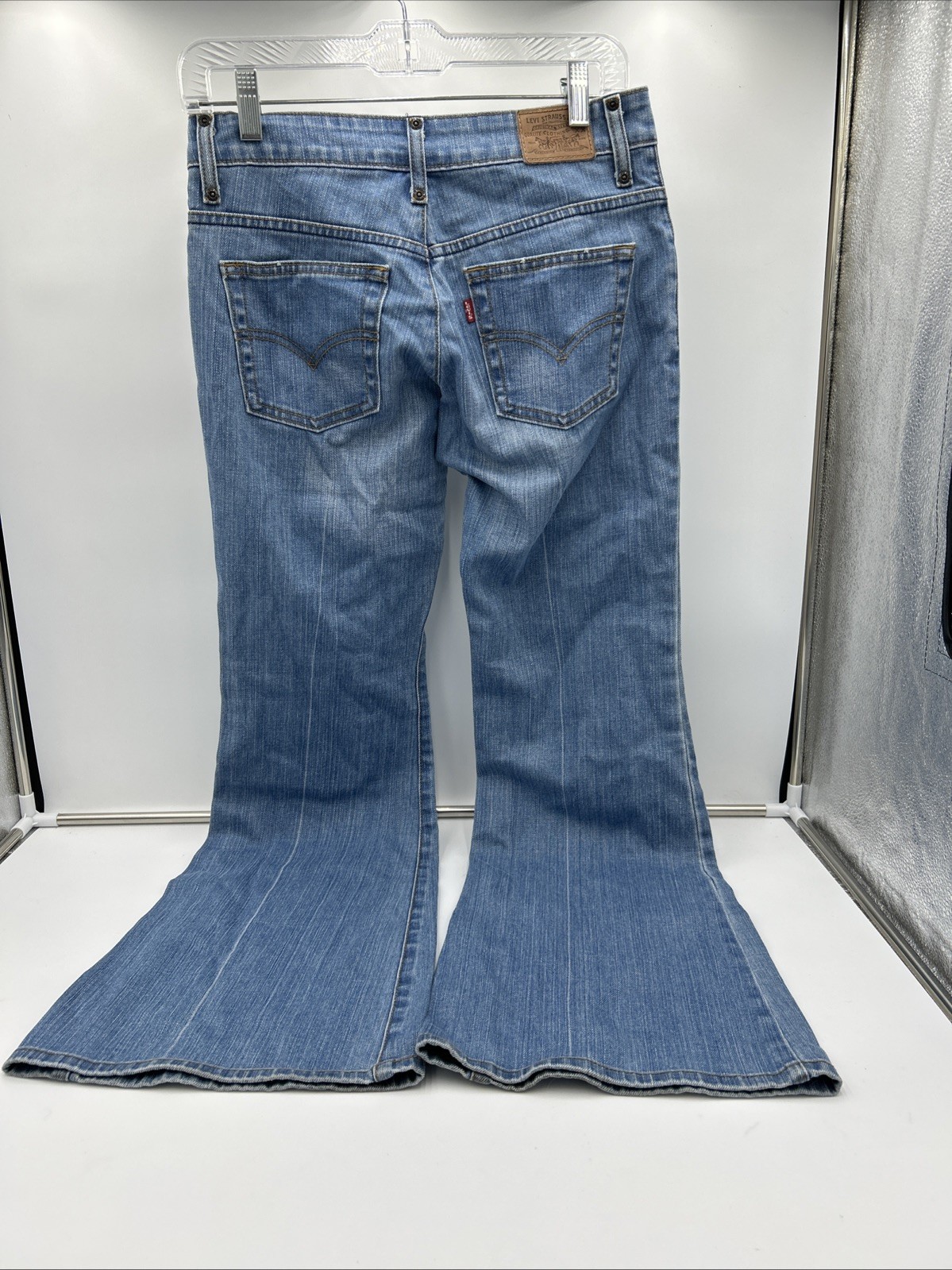 Vintage Levis Red Tab Boot Cut Jeans Women Size 27 XM Made in Macau