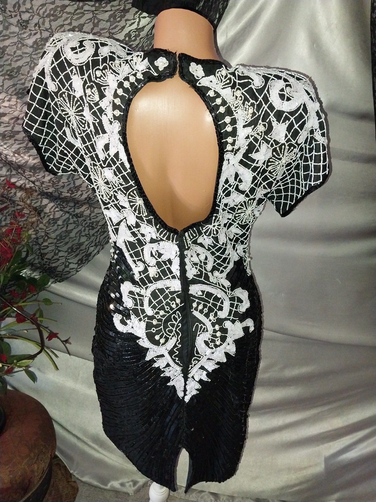 VTG GLAM DECO Sequins Beaded Mini Scalloped Dress Black White Silk Lined XS/P