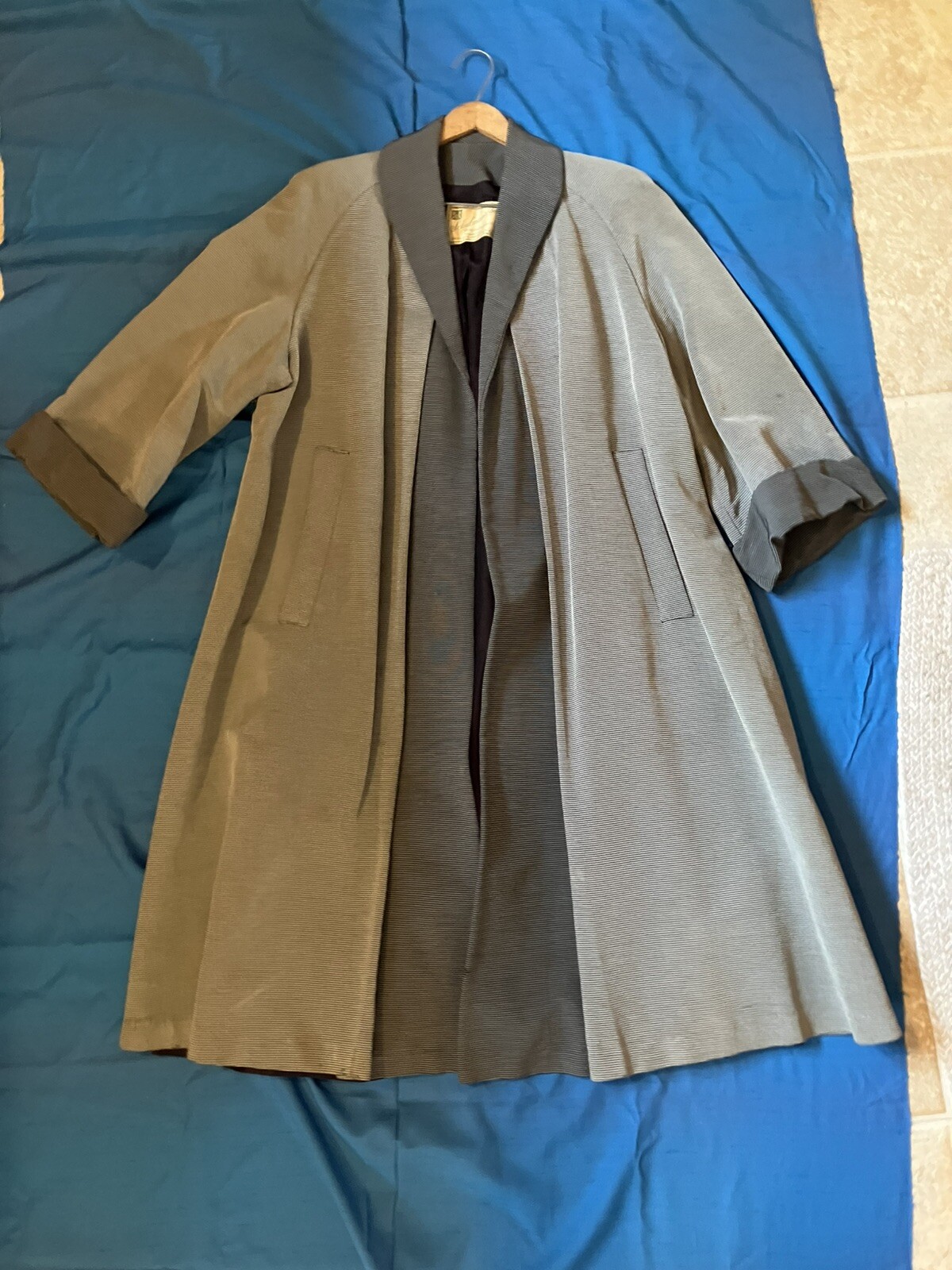 Beautiful 1950s Vtg Gray Faille Ribbed Open Swing Coat Needs TLC B46-48 Sm Med