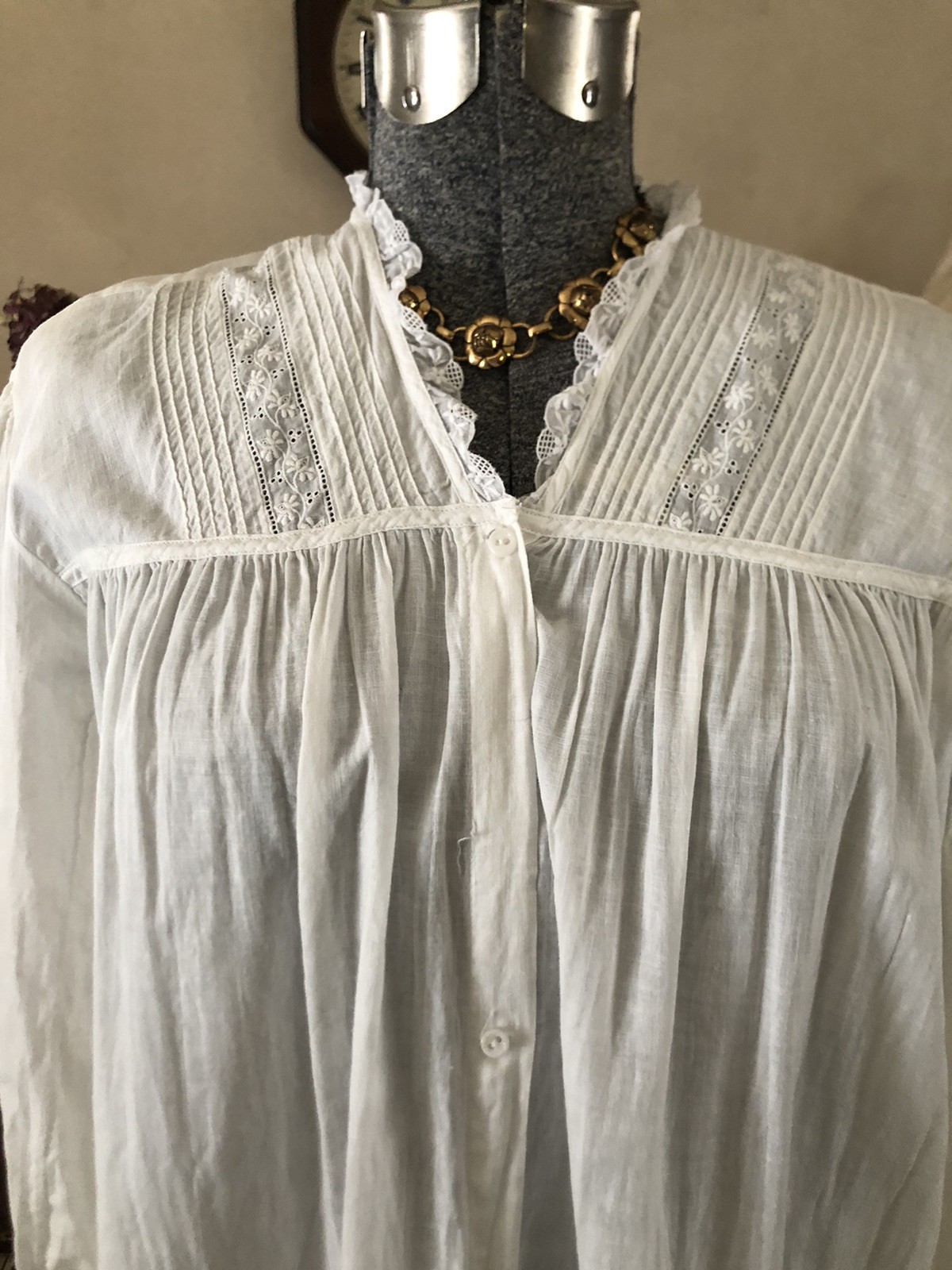 Vintage Antique 1800’s 1900’s Cotton Lace Dressing Bed Gown Lingerie 44-52-60