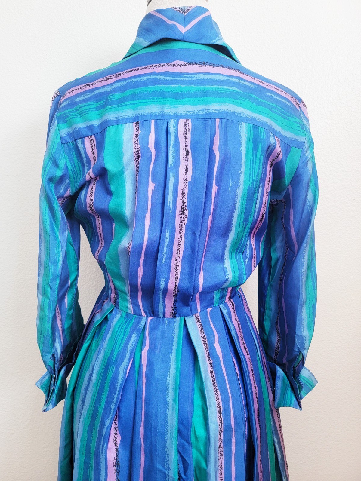 Unworn 1950s Vintage Julie Miller SILK Shirtwaist DRESS Vivid BLUES XS-S