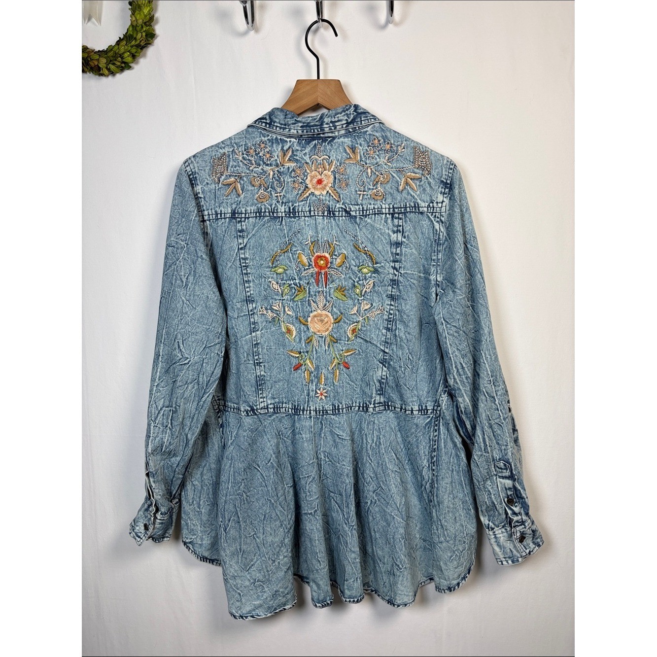 NOSTALGIA Button Up Cotton Denim Embroidered Long Sleeve Western Top size Large