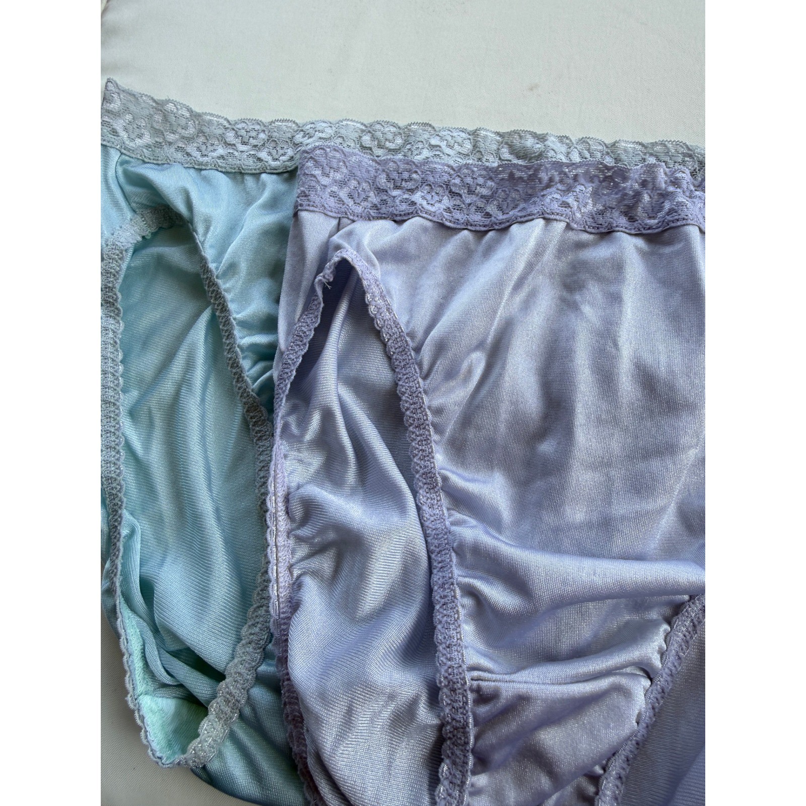 2 Vintage 80&rsquo;s Fruit of the Loom High Cut Brief Panties Lace Trim Purple Blue