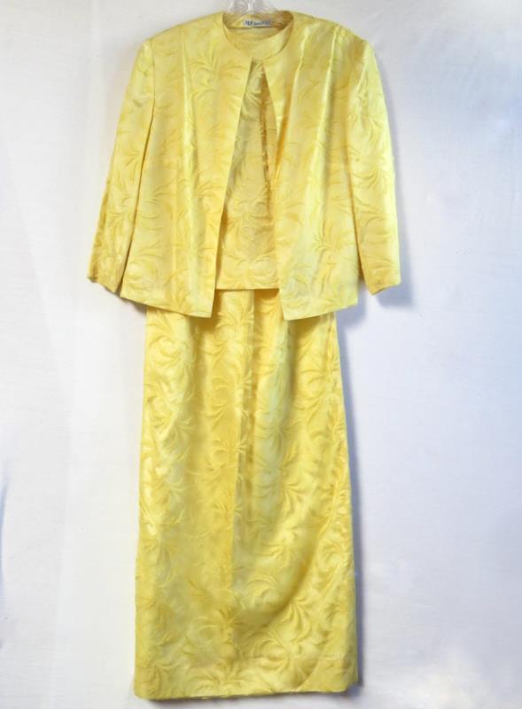 Cute Vintage James S. Lee & Co Women&rsquo;s 3 pc Yellow Lace Skirt Set – No size tag