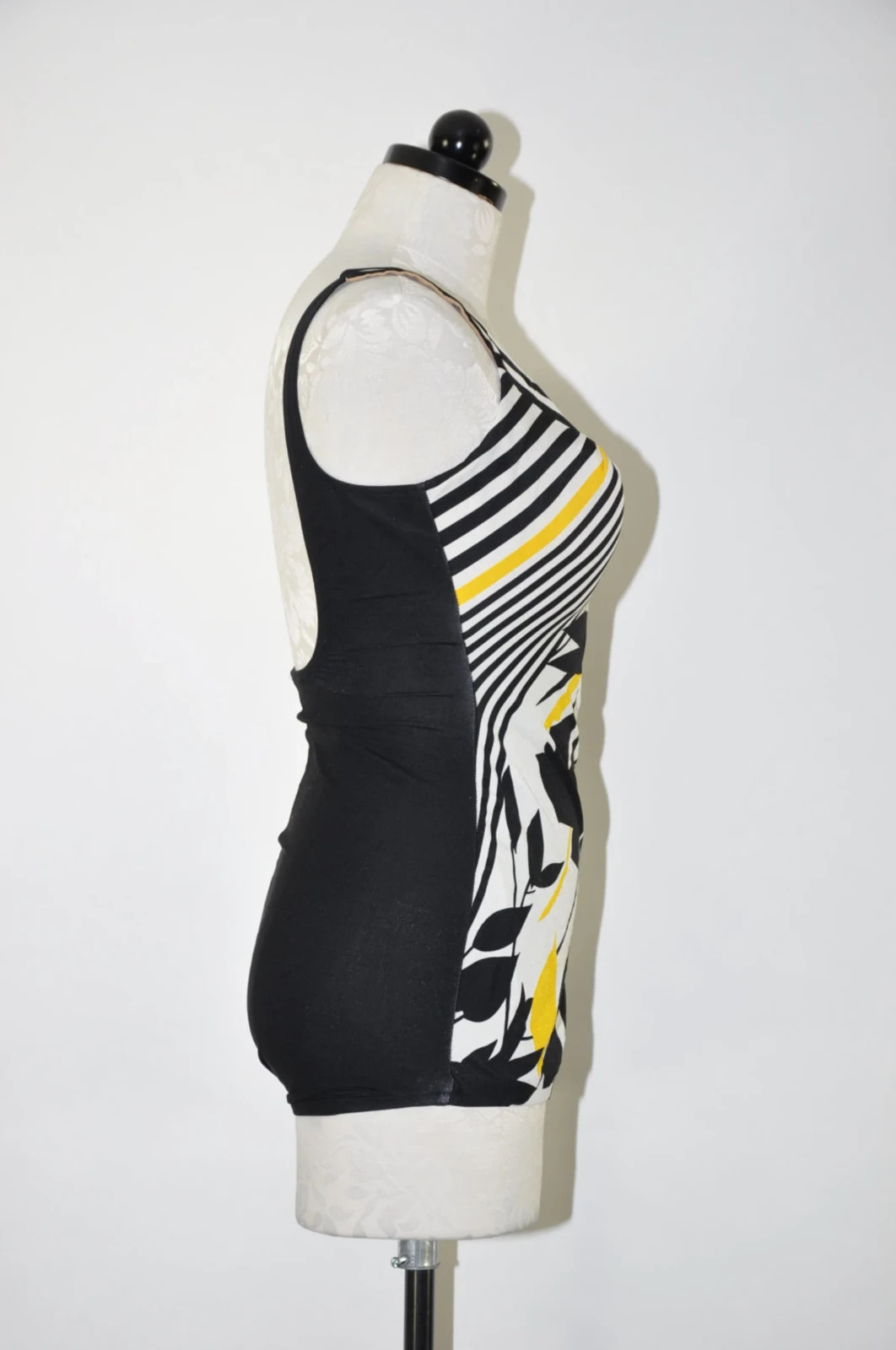 60s Black White Yellow Graphic Leaf Print Backless One Piece Swimsuit Women L