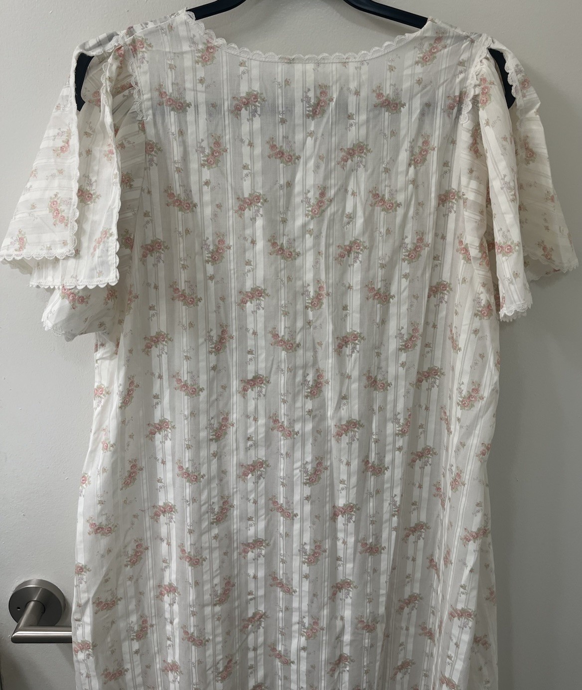 GILLIGAN O&rsquo;MALLEY Floral Night Gown Light Weight Short Sleeve SIZE Large 16-18
