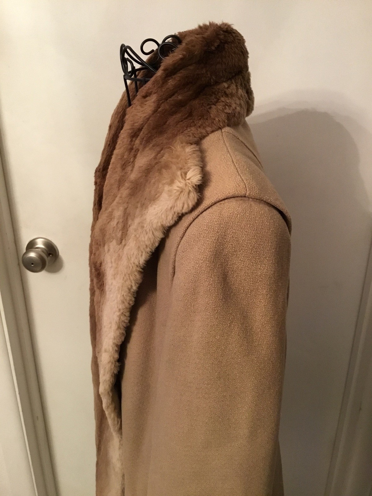 Women&rsquo;s M/P Vintage Wool, Mid Length Coat w/Sheared Beaver Collar,Satin Lining