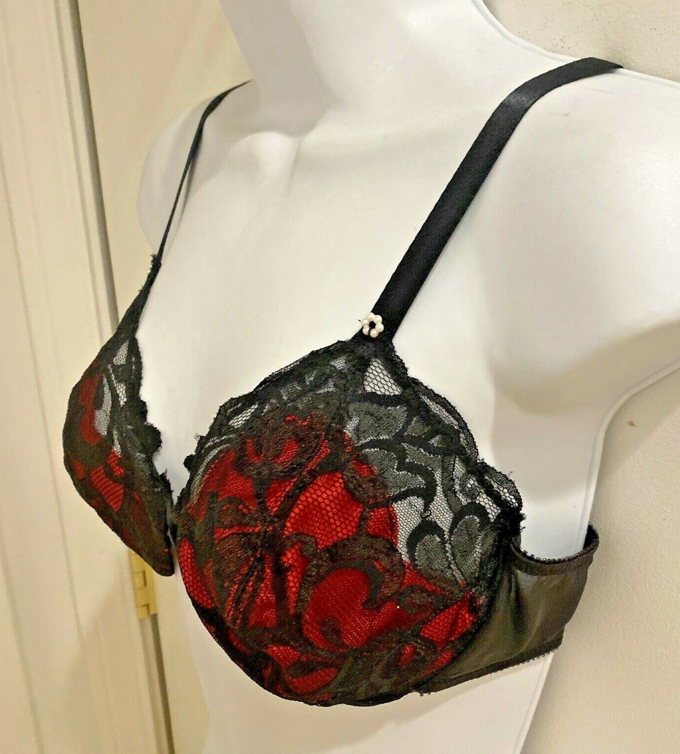 Vintage Bra 36C Lily De France Black Lace + Red Lining Rayon/Nylon NWOT USA