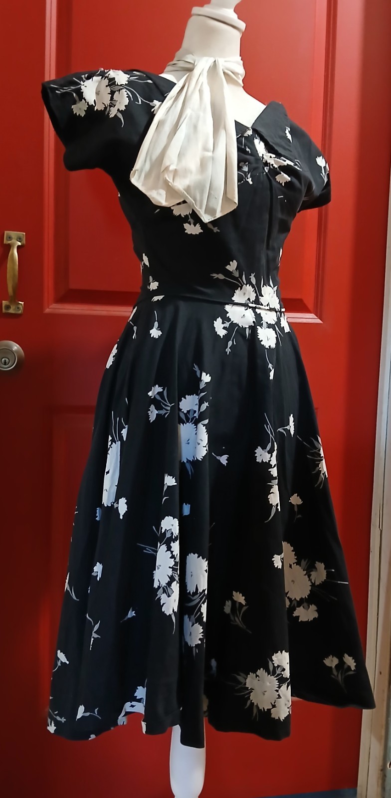 VTG 1950s Ann Marsh NY Fit To Flare Cotton Floral Scarf Neckline Day Dress XS