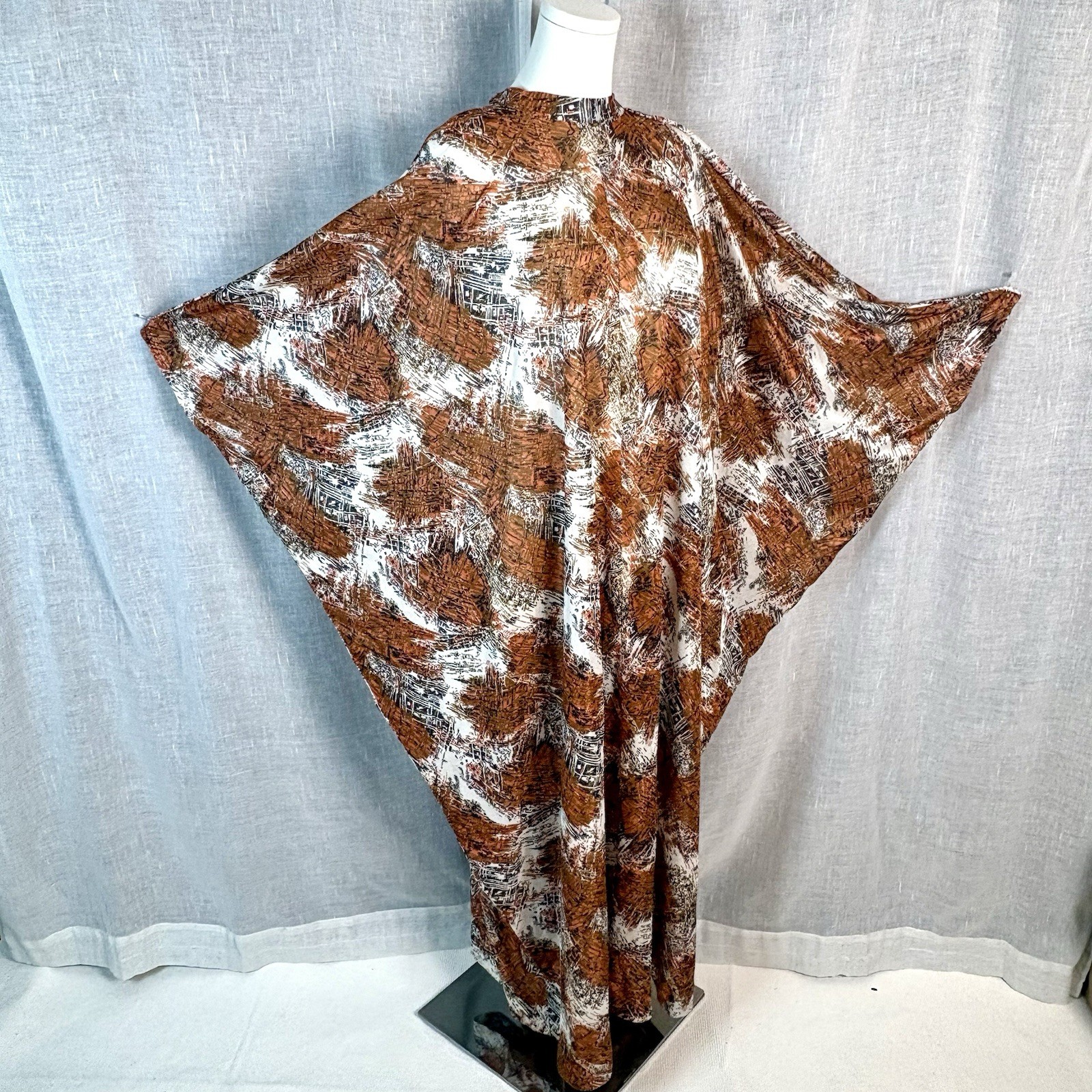Vintage 1970&rsquo;s Caftan Kaftan Batwing Copper Tiki Hippie One Size