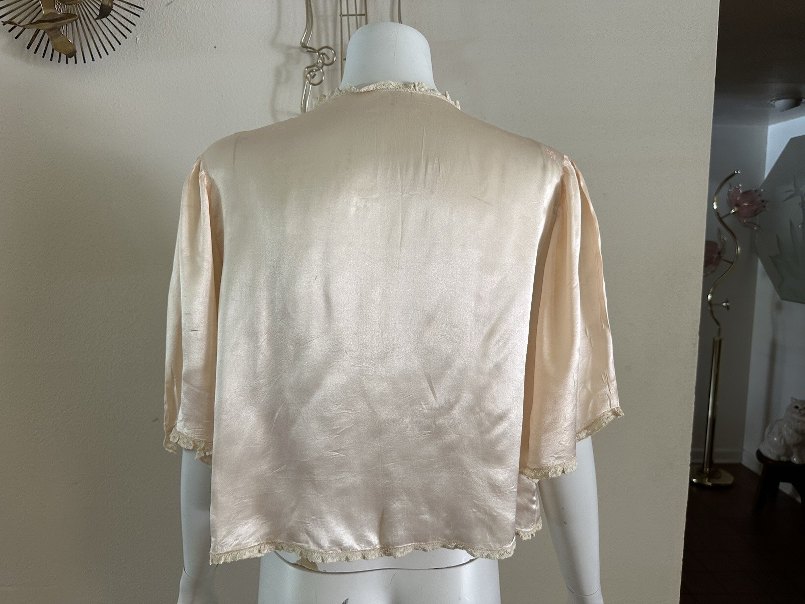 1930s Rayon Satin Bed Jacket Champagne Peach Lace Bow Tie Front Boudoir Top VTG