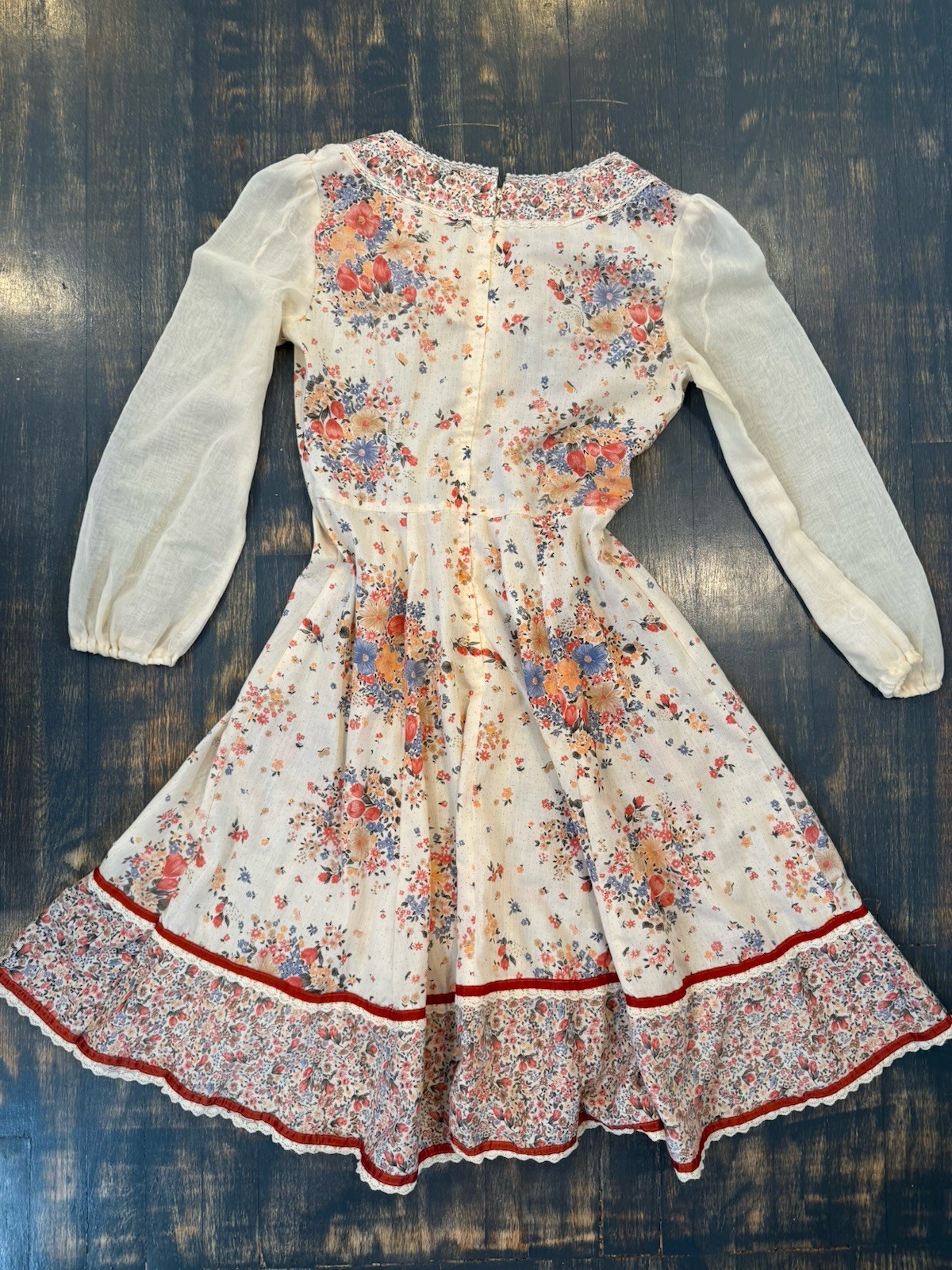 Beautiful 1970s Vintage Prairie Hippie Bohemian Summer Dress S/M Floral