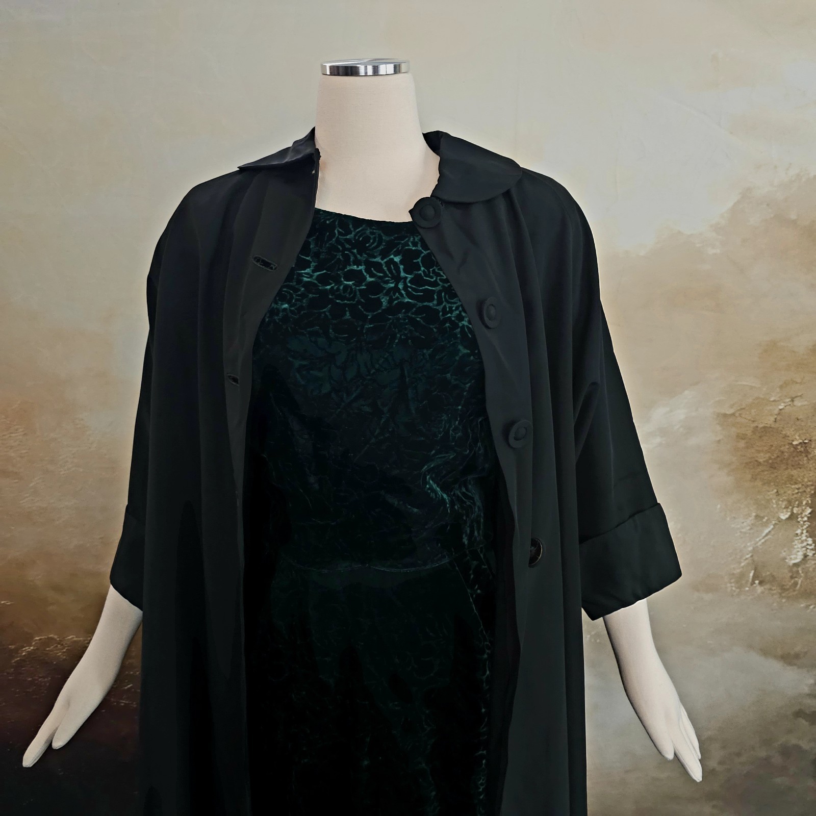Vintage 1950s Coat Jacket Swing Coat Lightweight Black Half Sleeve Buttons Pinup
