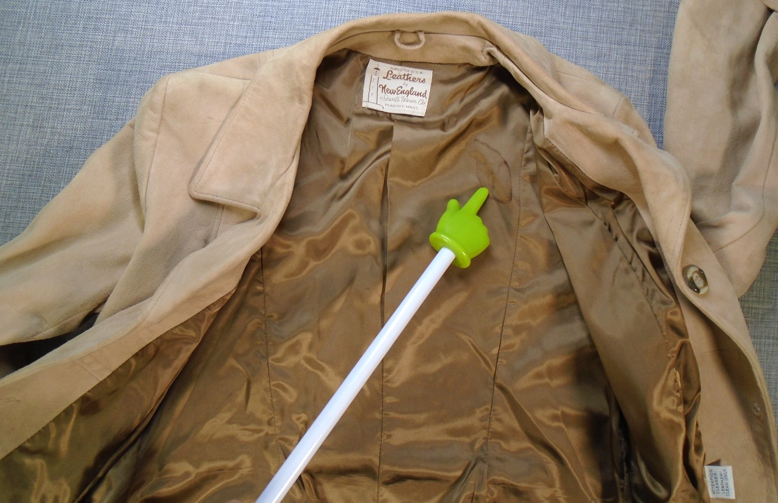 Leathers by New England Women&rsquo;s Jacket Vintage 19&Prime; x 25&Prime; Made in USA, Has Wear