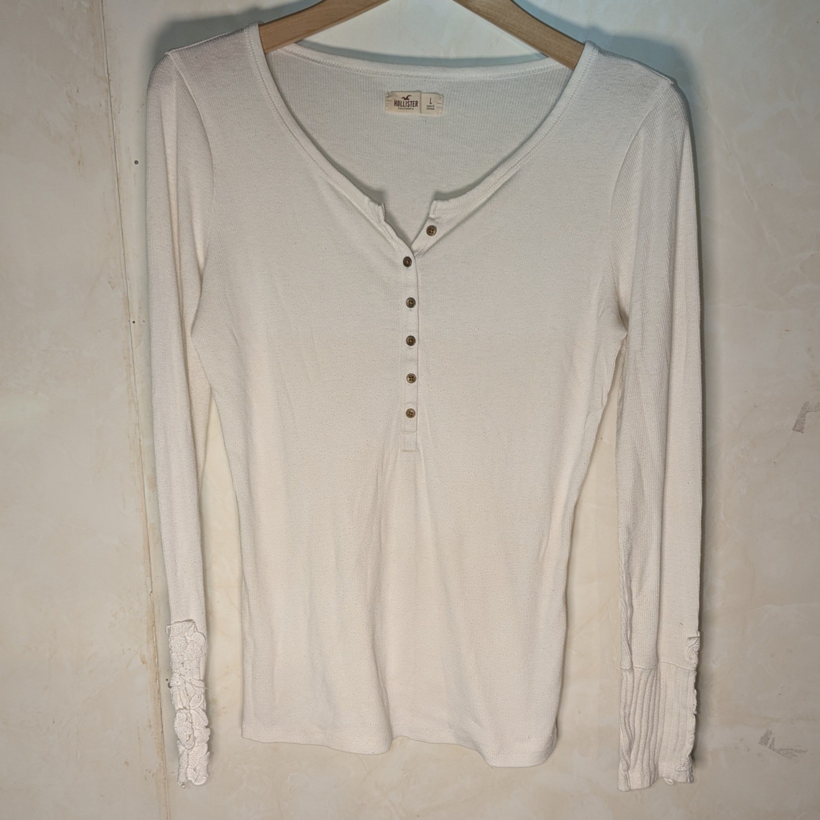 Vtg y2k hollister Henley stretch long sleeve top embroidered cuff large white