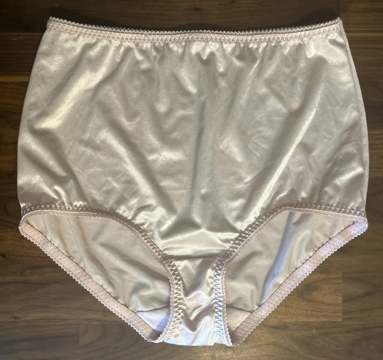 VTG Vanity Fair Satin Panties 2XL Nylon Briefs Pink Granny 2nd Liquid Skin Shape