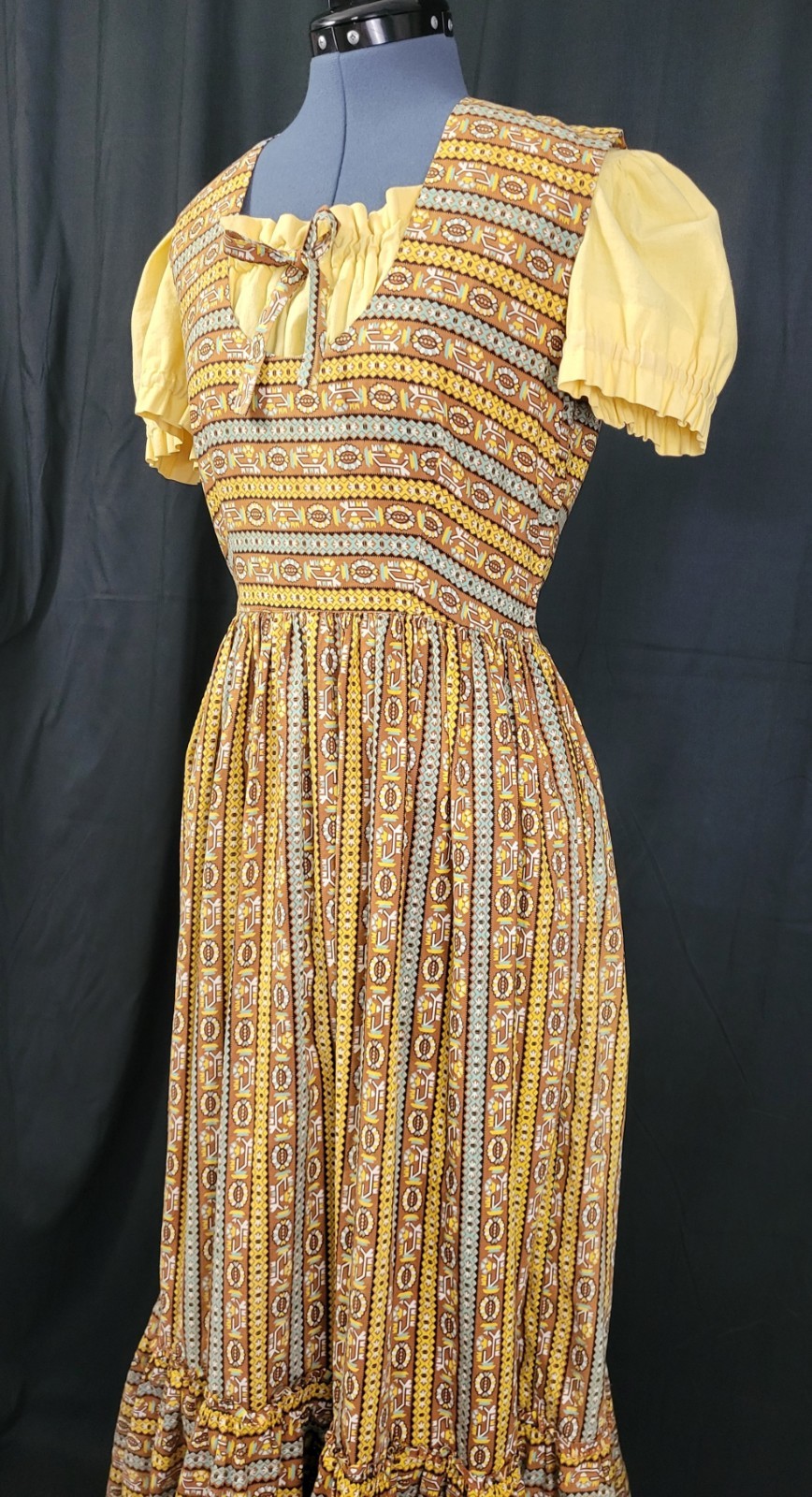Vintage Dirndl Dress w Blouse in Brown/Yellow/Blue Pattern Size Small?